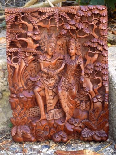 Floral wood relief detail